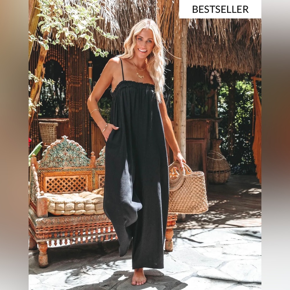 VICI LIVE WITH SUNSHINE LINEN BLEND POCKETED JUMPSUIT - BLACK